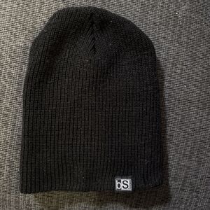 Blackstar “bS” Logo Ribbed Beanie Hat — Black Knit